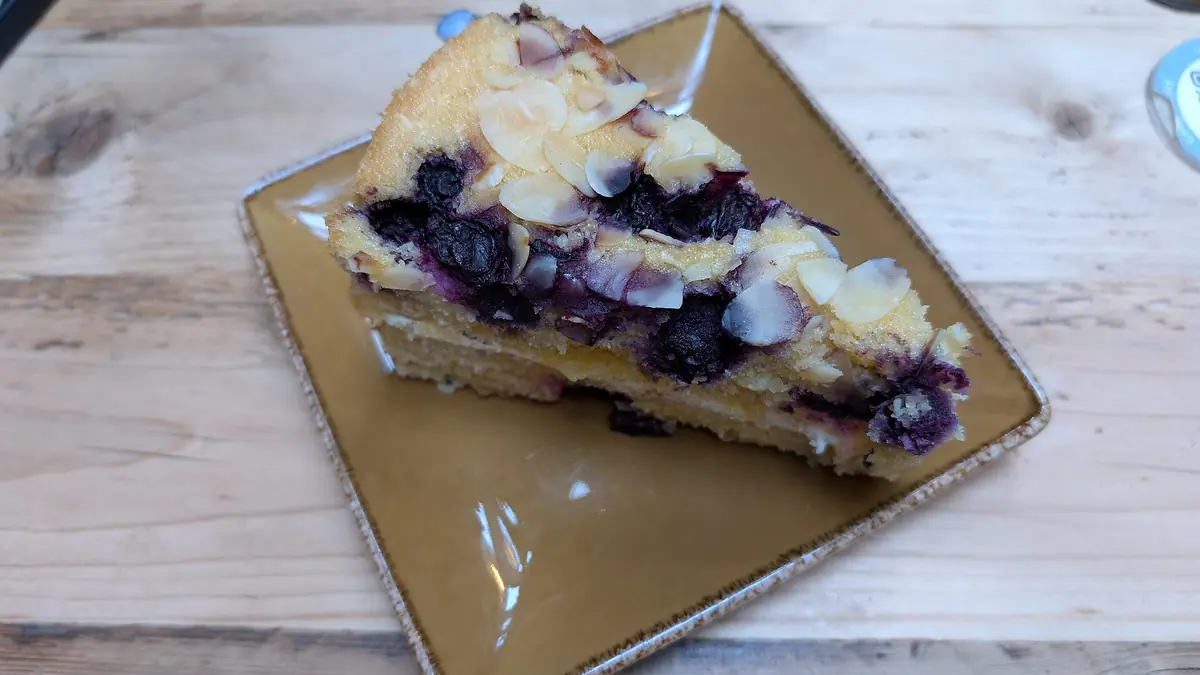 CeCe's – cake shop in Coleraine town centre